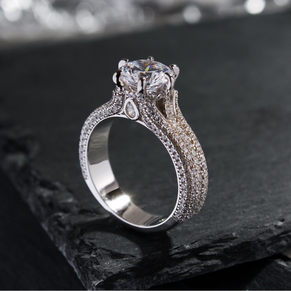 Elegant Silver and Gold Women's Ring